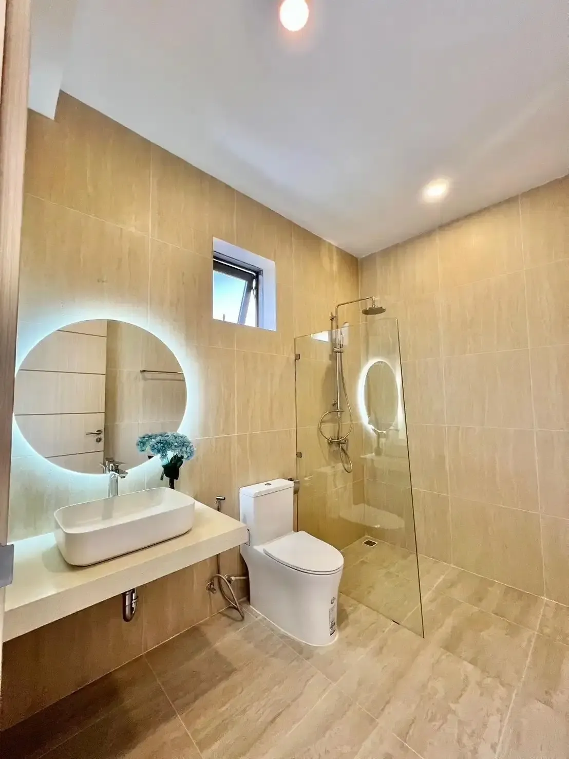 property12-modern-luxury-villa-in-maenam-img-17